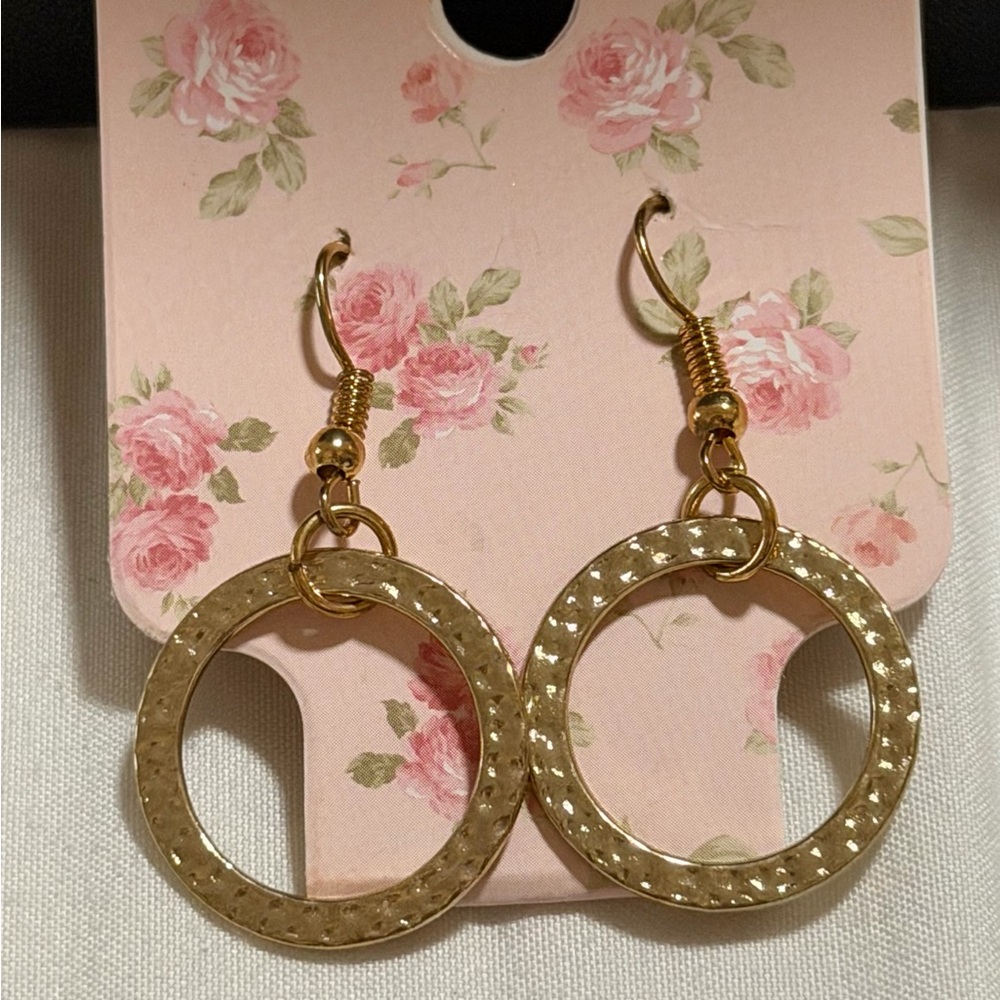 Elegant Gold Hoop Earrings B8